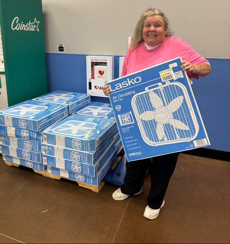 Beth with Fan Drive Pic of Fans Beth with Fan Drive Pic of Fans