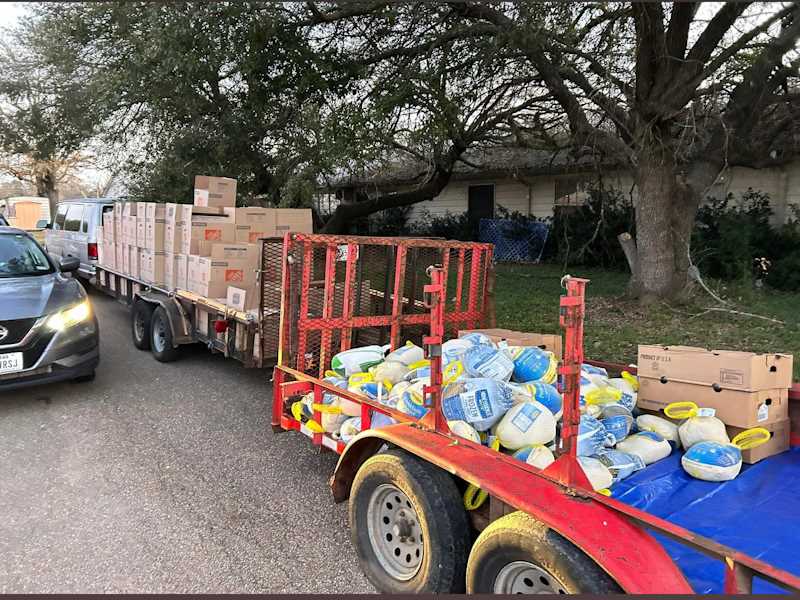 Distribution Day Helpers Distribution Day Helpers